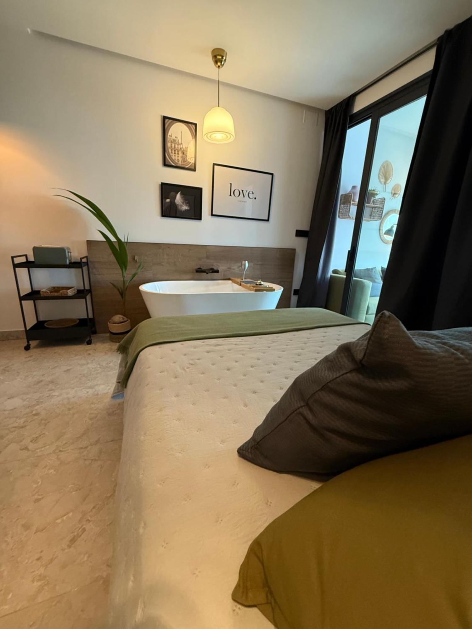 Victoria Loft Bed and Breakfast Castell de Ferro Εξωτερικό φωτογραφία