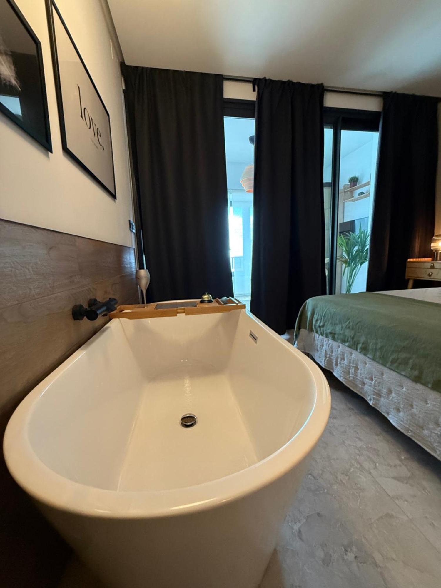 Victoria Loft Bed and Breakfast Castell de Ferro Εξωτερικό φωτογραφία